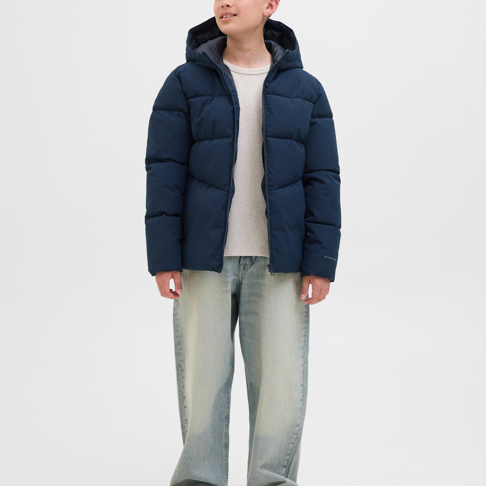 blusão rapaz, casaco parka menino, jack jones junior, blusão com capuz, blusão com fecho zip, casaco infantil masculino, blusão 2 a 16 anos, roupa de inverno menino, blusão com bolsos, casaco juvenil com capuz