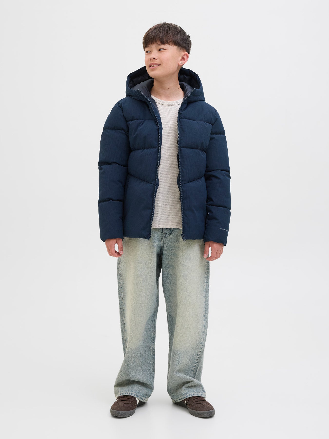 blusão rapaz, casaco parka menino, jack jones junior, blusão com capuz, blusão com fecho zip, casaco infantil masculino, blusão 2 a 16 anos, roupa de inverno menino, blusão com bolsos, casaco juvenil com capuz