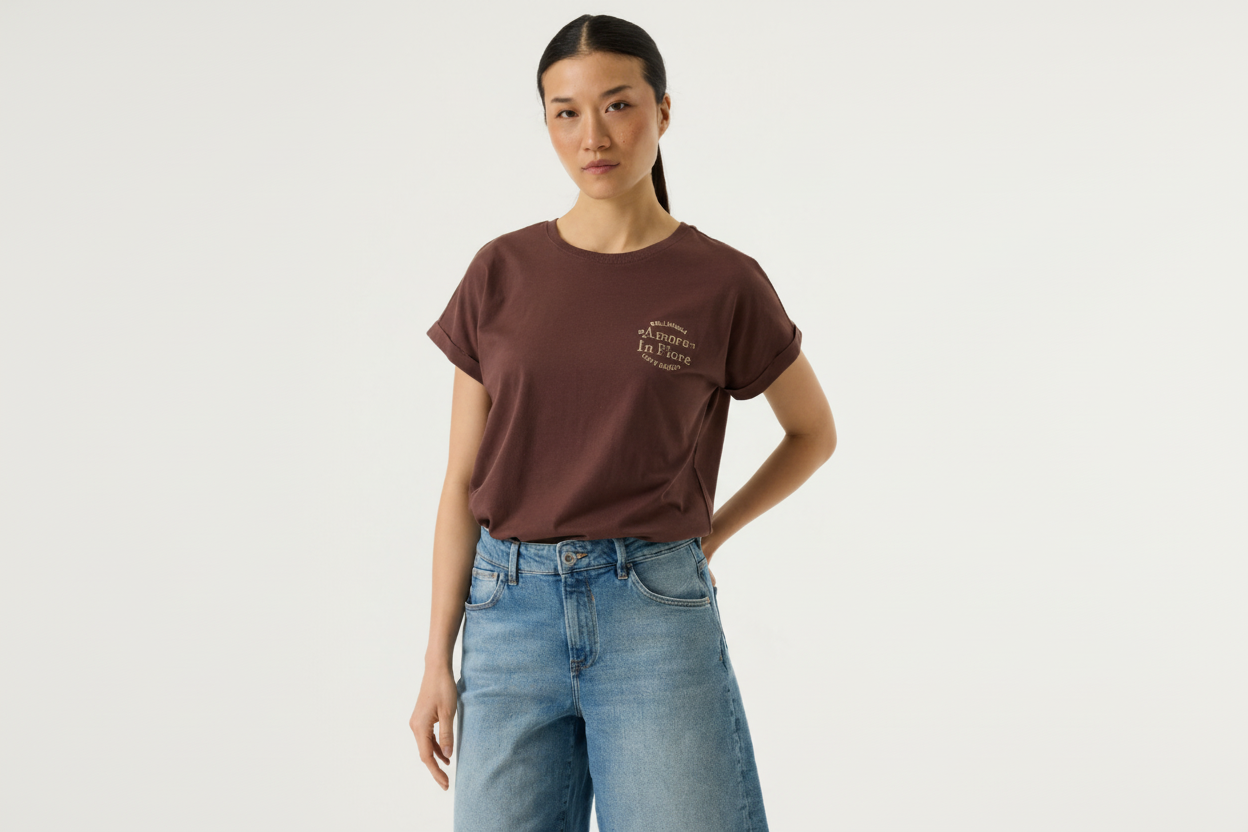 T-shirt sem texto de fundo